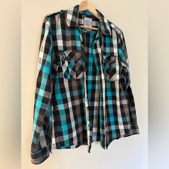 Men's Plaid button down - Picture 4 of 7